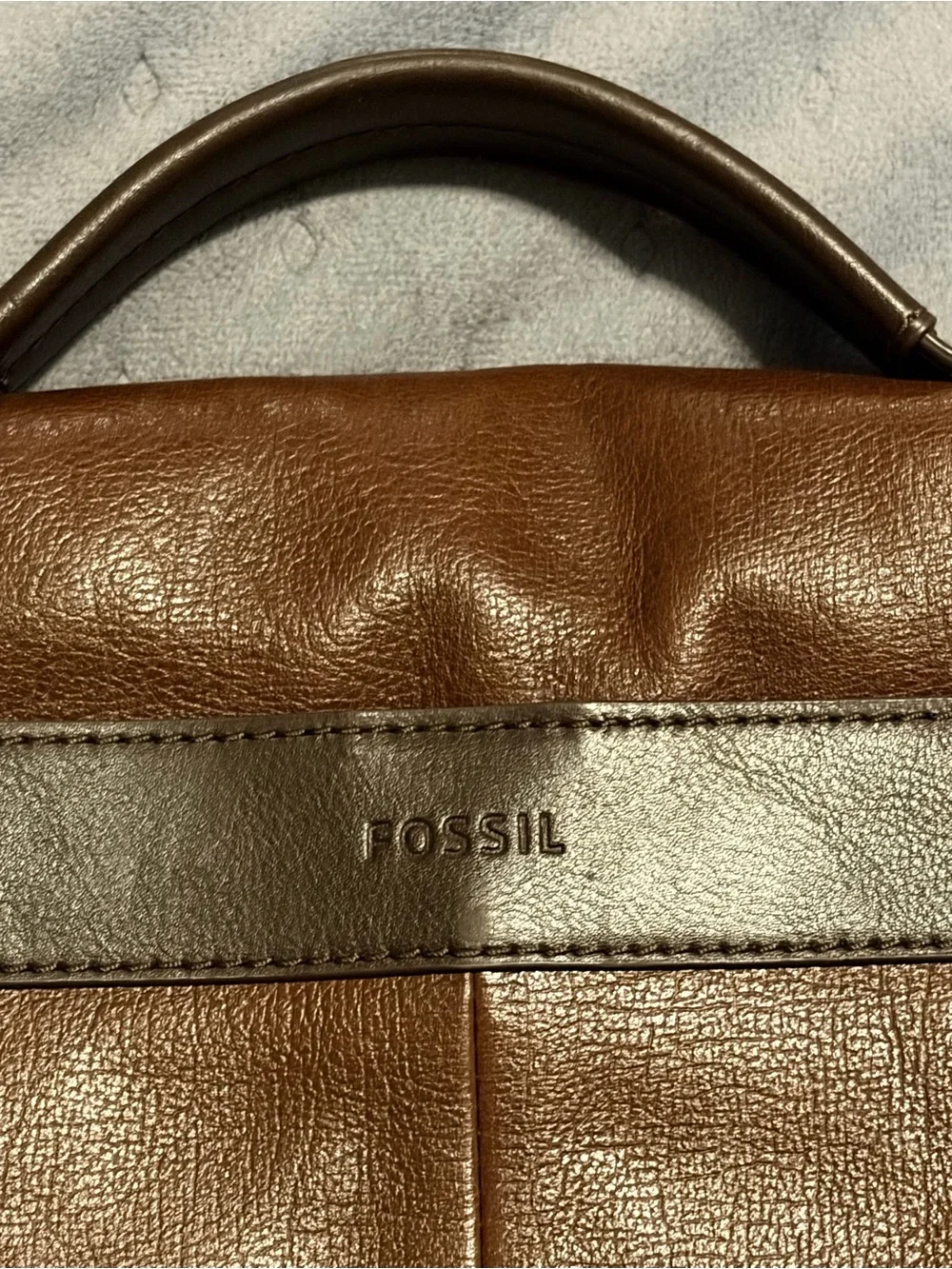 Fossil Chestnut Brown Leather Messenger Bag with Brass Hardware